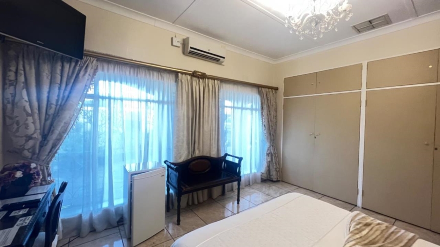 8 Bedroom Property for Sale in Rhodesdene Northern Cape